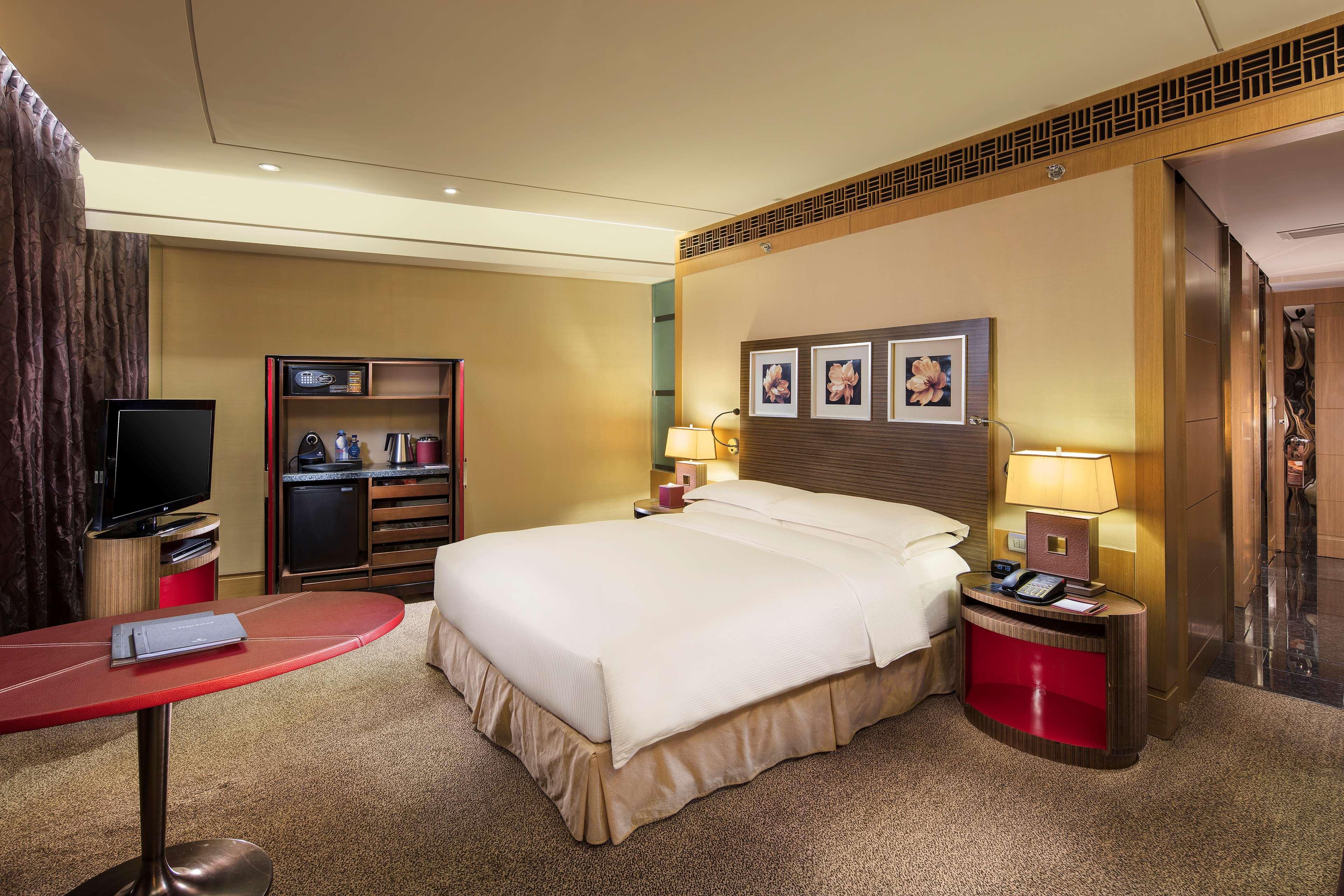 Hilton Beijing Hotel Екстериор снимка